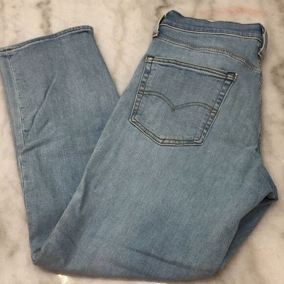 Levi’s Premium 541 Athletic Taper 31x27.5 Light Wash - Picture 3 of 8